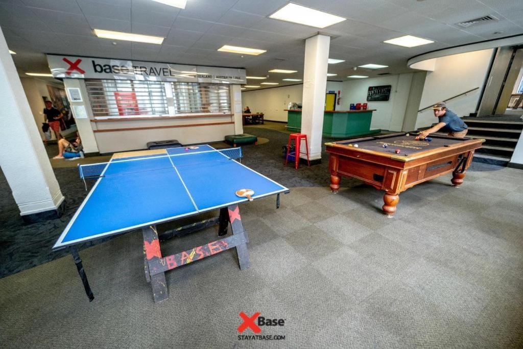 Base Auckland Hostel Bagian luar foto